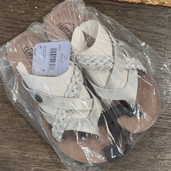 Cliffs by WHITE MOUNTAIN Shoes - Cliffs by WHITE MOUNTAIN silver Braided Sandals nwt
